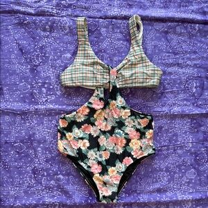 O'Neill girls Swim One Piece - Plaid and Floral sz 10